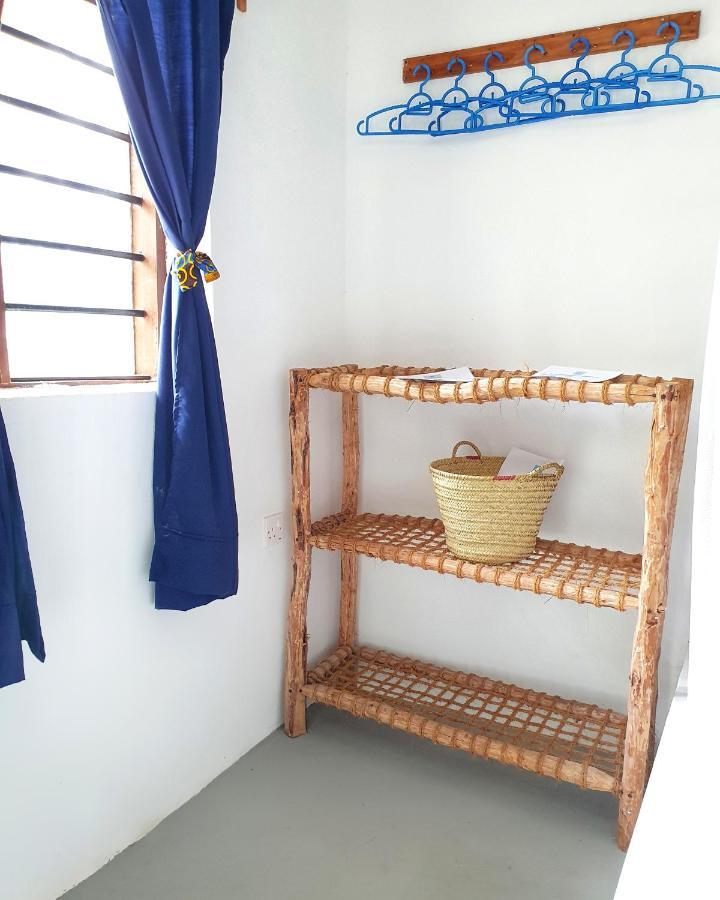 Bed and Breakfast Blue Palm Zanzibar Бвейю Екстер'єр фото