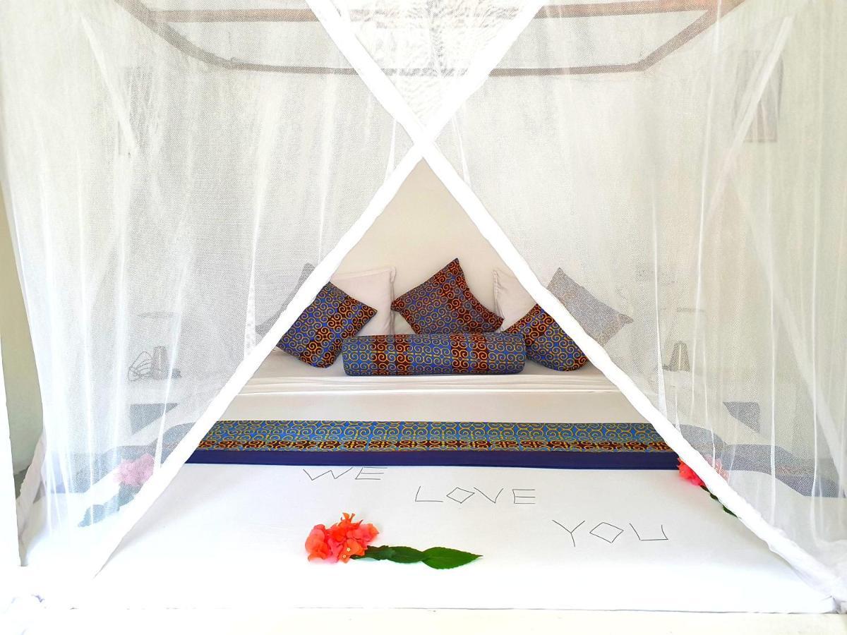 Bed and Breakfast Blue Palm Zanzibar Бвейю Екстер'єр фото