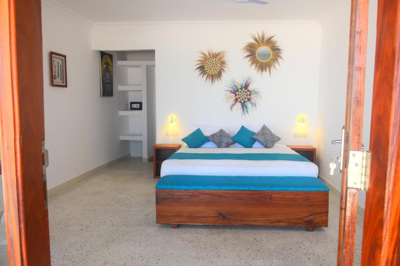 Bed and Breakfast Blue Palm Zanzibar Бвейю Екстер'єр фото