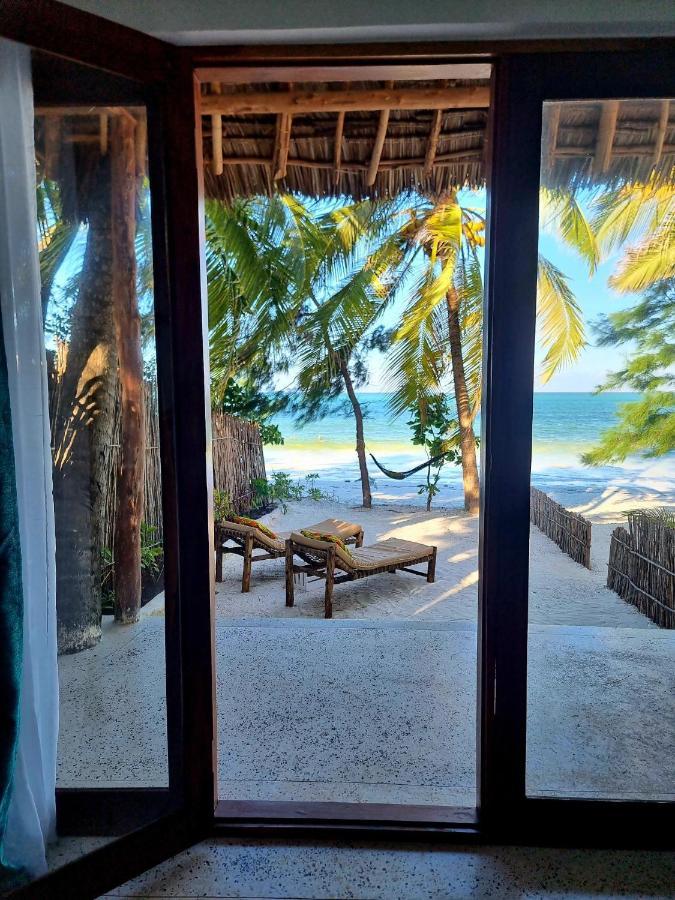 Bed and Breakfast Blue Palm Zanzibar Бвейю Екстер'єр фото
